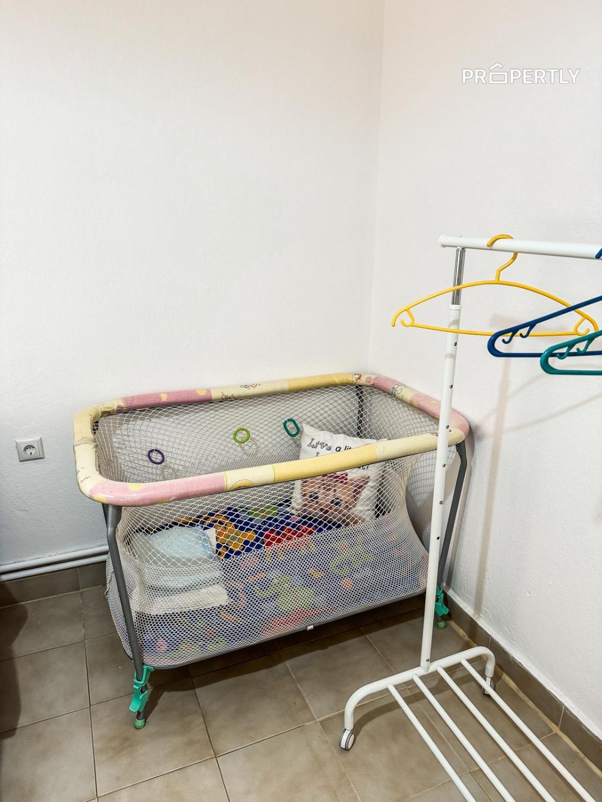 Areti's Family House